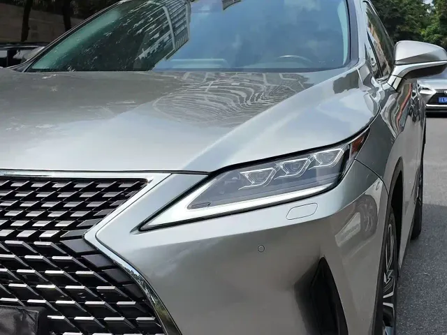 Lexus RX — Фото автомобиля 3