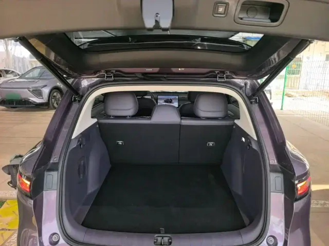 Leapmotor B10 — Фото автомобиля 18