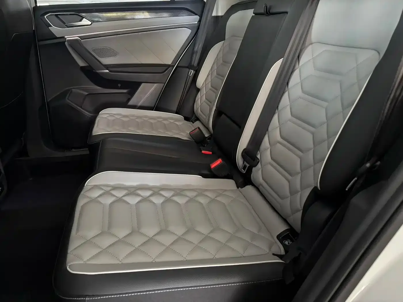 Volkswagen Tayron 2023 280TSI 2WD Luxury Plus Advanced Edition — Фото автомобиля 14