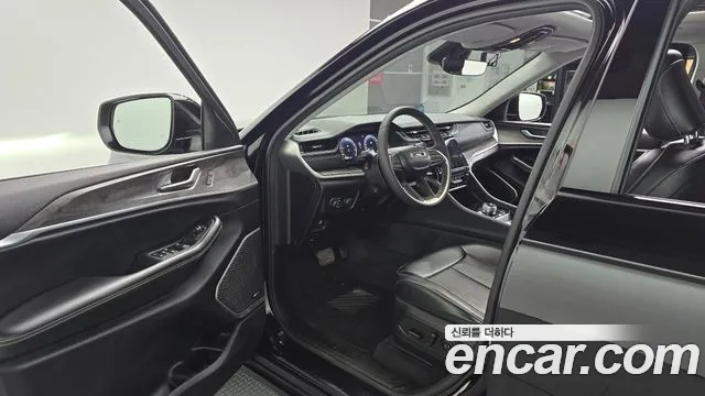 Jeep Cherokee WL — Фото автомобиля 9