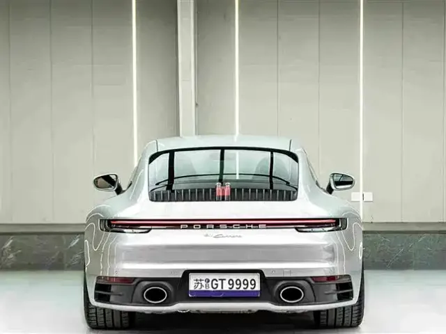 Porsche 911 — Фото автомобиля 10