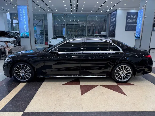 Mercedes-Benz S-Class — Фото автомобиля 27