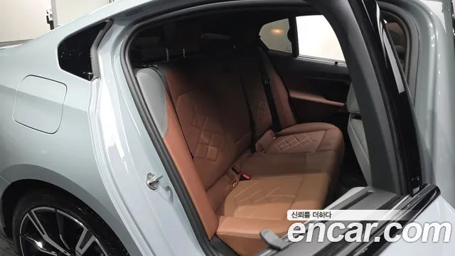 BMW 5-Series 5 серия (G60) 530i xDrive M Sport — Фото автомобиля 9