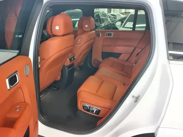Li Auto L7 — Фото автомобиля 11