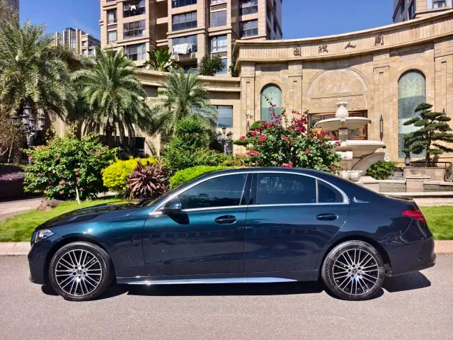 Mercedes-Benz C-Class — Фото автомобиля 4