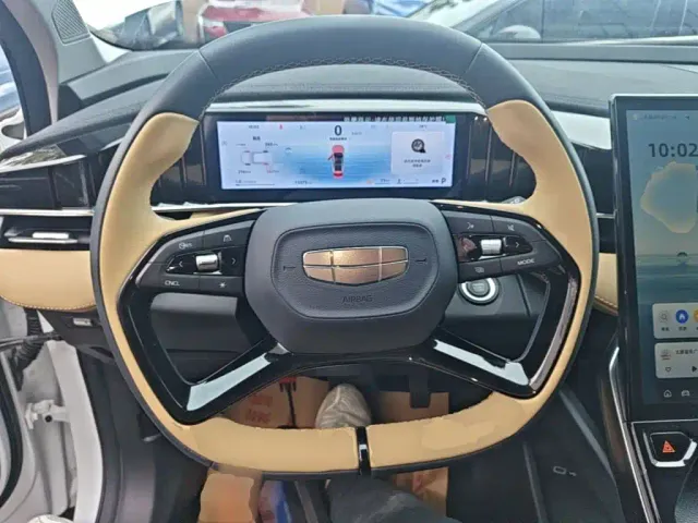Geely Boyue L — Фото автомобиля 10
