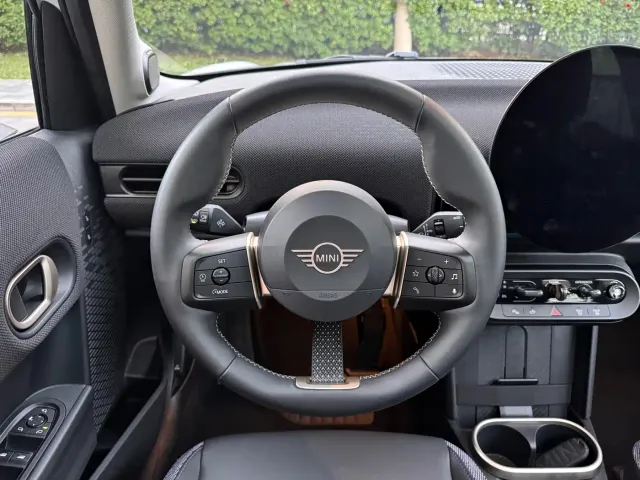 MINI Hatch — Фото автомобиля 13