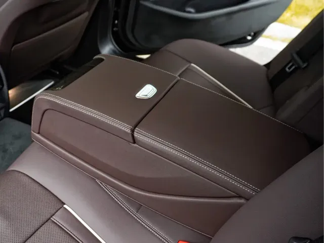 BMW 5 Series — Фото автомобиля 22