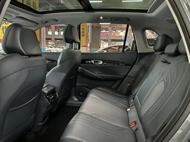 Geely Galaxy E5 — Фото автомобиля 13