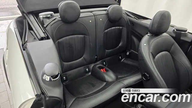 Mini Cooper Convertible — Фото автомобиля 12