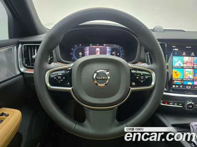 Вольво V60 — Фото автомобиля 12