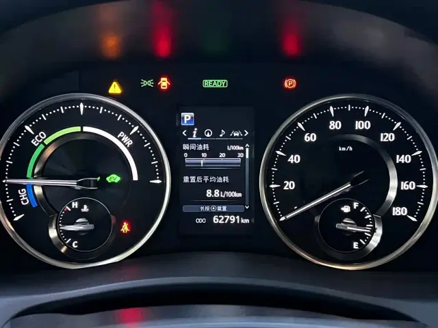 Toyota Vellfire — Фото автомобиля 19