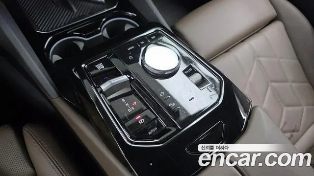 BMW 5-Series — Фото автомобиля 8