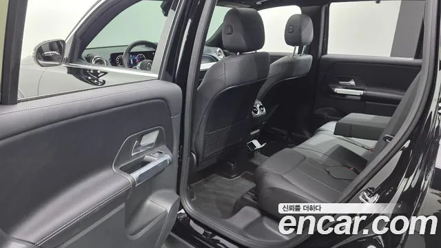 Mercedes-Benz GLB-Class — Фото автомобиля 26