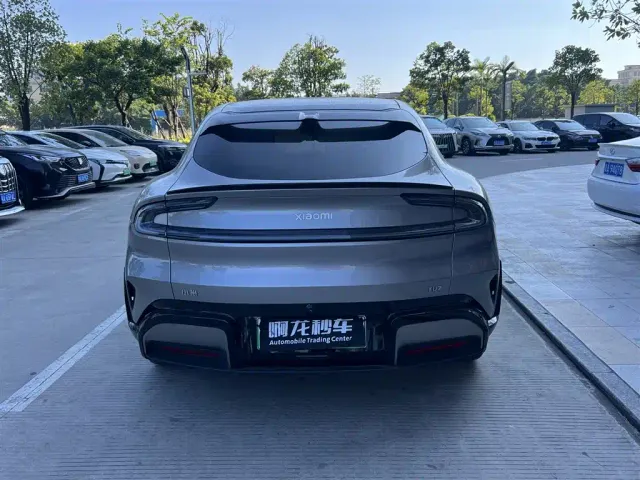 Xiaomi YU7 — Фото автомобиля 8