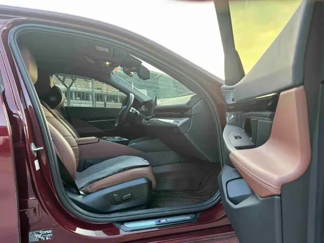 BMW 5 Series — Фото автомобиля 8