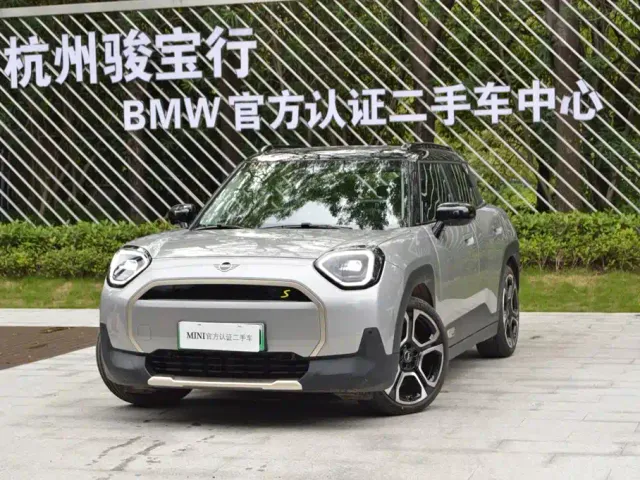 Фотография автомобиля — MINI Electric MINI ACEMAN