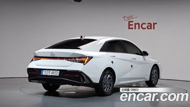 Hyundai AVANTE Новый Avante (CN7) — Фото автомобиля 2