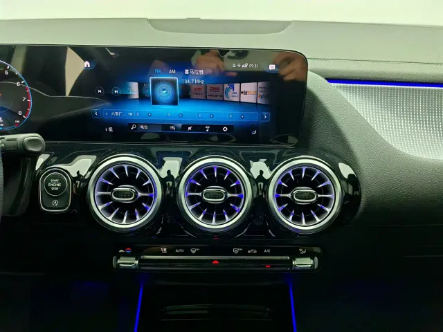 Mercedes-Benz GLA-Class — Фото автомобиля 11