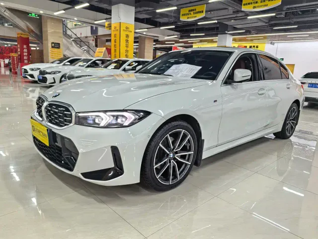Фотография автомобиля — BMW 3 Series