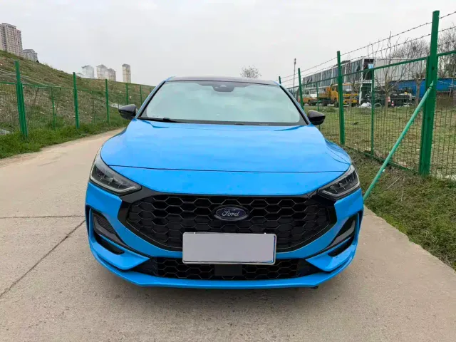 Ford Focus — Фото автомобиля 2