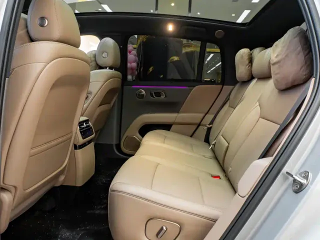 Li Auto i6 — Фото автомобиля 28