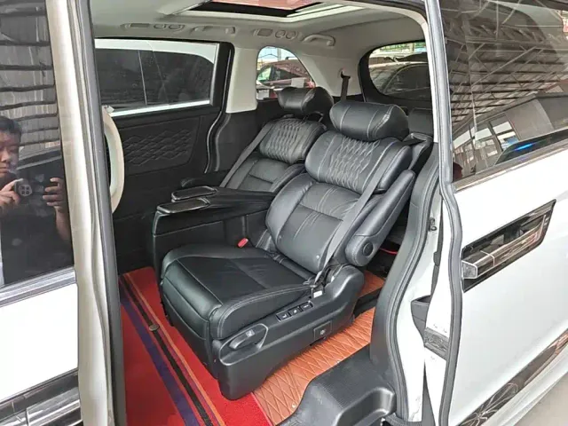 Honda Elysion — Фото автомобиля 16