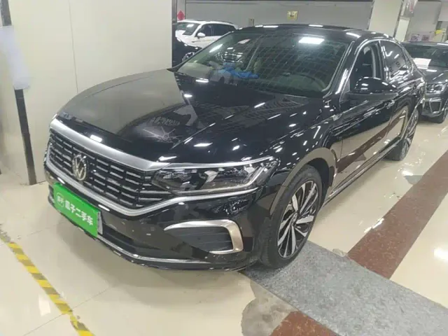 Фотография автомобиля — Volkswagen Passat