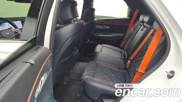 Genesis GV70 2.5T Бензин AWD — Фото автомобиля 10
