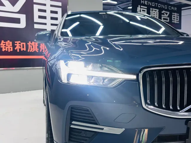 Volvo XC60 — Фото автомобиля 6
