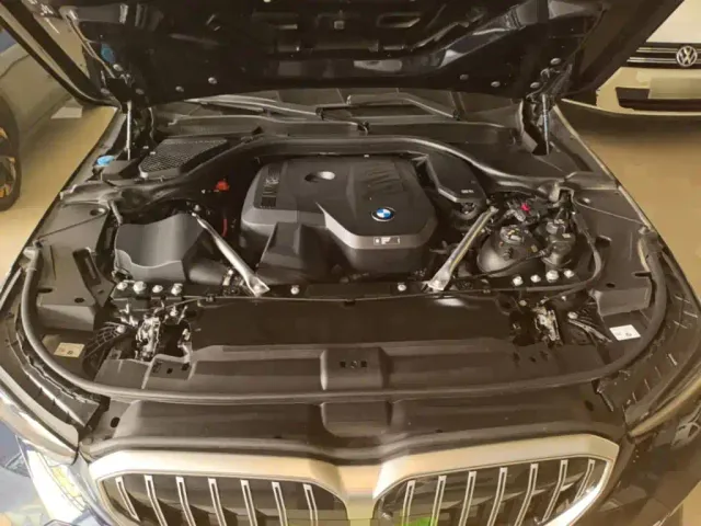 BMW 5 Series — Фото автомобиля 19