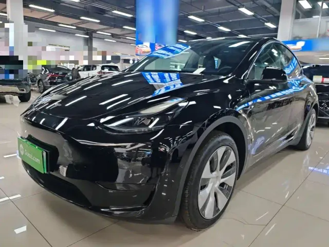 Фотография автомобиля — Tesla Model Y