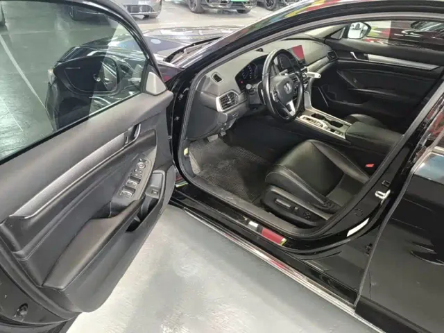 Honda Accord — Фото автомобиля 15