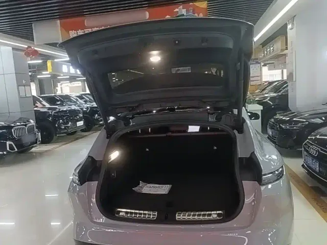 Nio ET5 Touring — Фото автомобиля 18