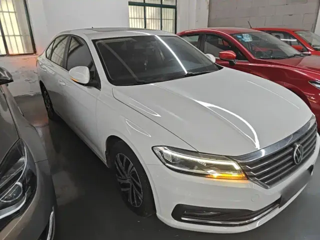 Volkswagen Lavida — Фото автомобиля 3