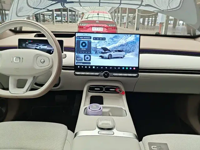 Changan Qiyuan A06 — Фото автомобиля 12