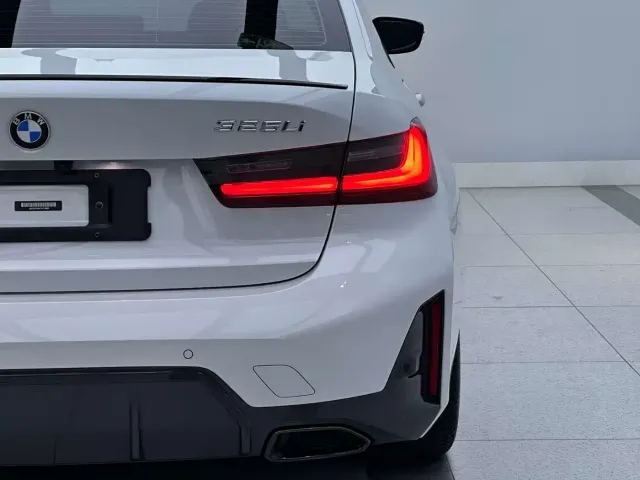 BMW 3 Series — Фото автомобиля 5
