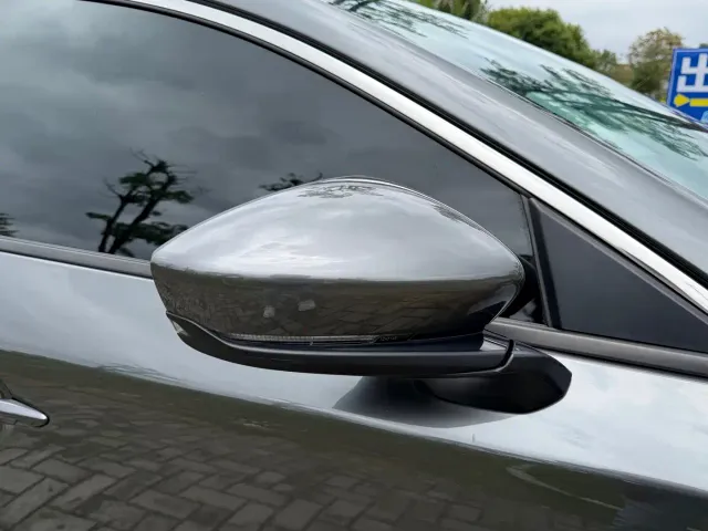Mazda Axela — Фото автомобиля 23