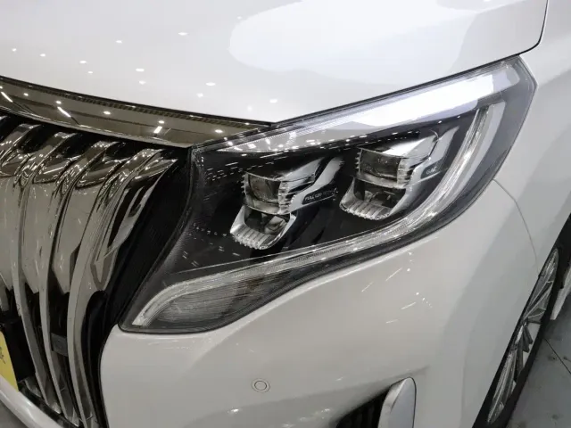 GAC Trumpchi M8 — Фото автомобиля 18