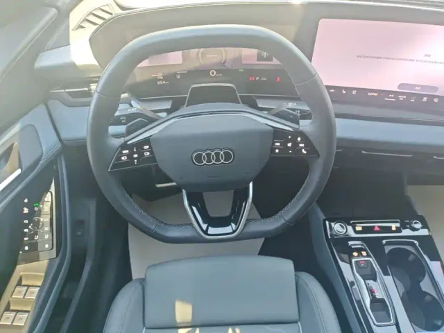 Audi Q6L e-tron — Фото автомобиля 14