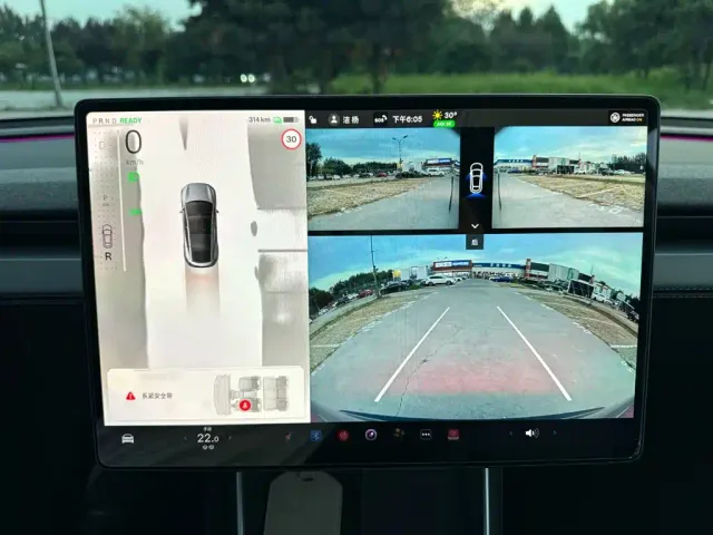 Tesla Model Y — Фото автомобиля 23