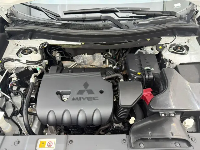 Mitsubishi Outlander — Фото автомобиля 19