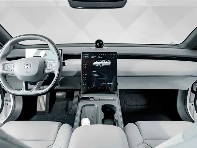 Nio ET5 Touring — Фото автомобиля 12