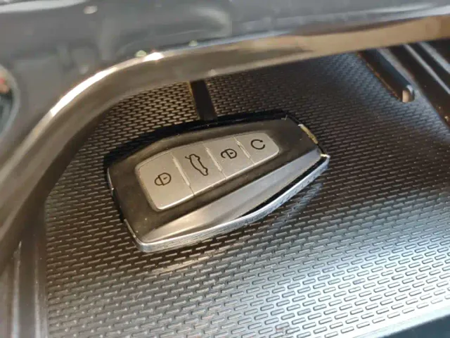 Geely Boyue L — Фото автомобиля 8