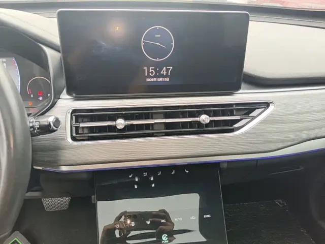 Chery Tiggo 8 — Фото автомобиля 12