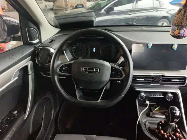 Geely Binyue — Фото автомобиля 6