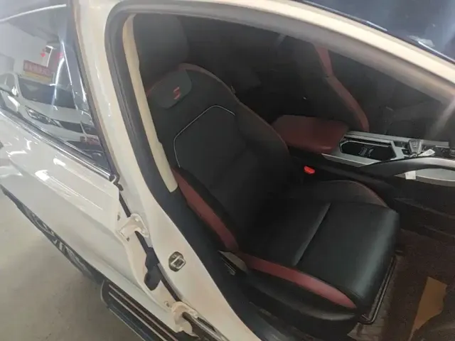Geely Binyue 2021 1.4T DCT Diamond Edition — Фото автомобиля 19
