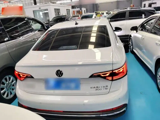 Volkswagen Sagitar — Фото автомобиля 5
