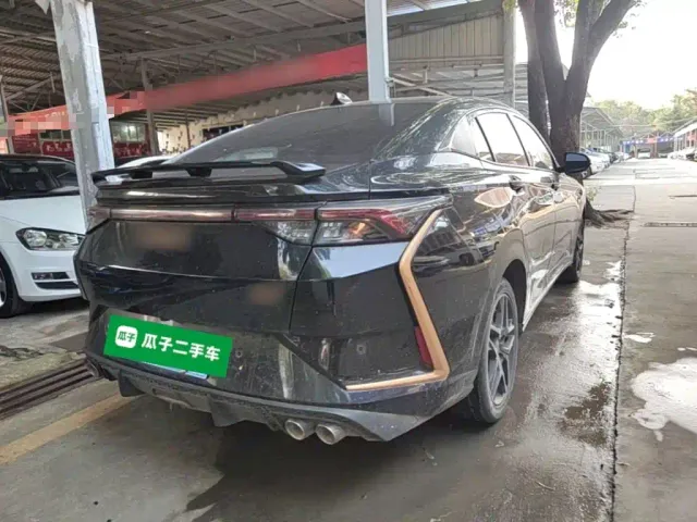 Dongfeng Yixuan — Фото автомобиля 6