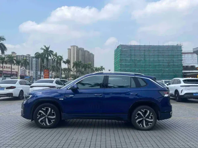 Volkswagen Tayron GTE Plug-in Hybrid — Фото автомобиля 4